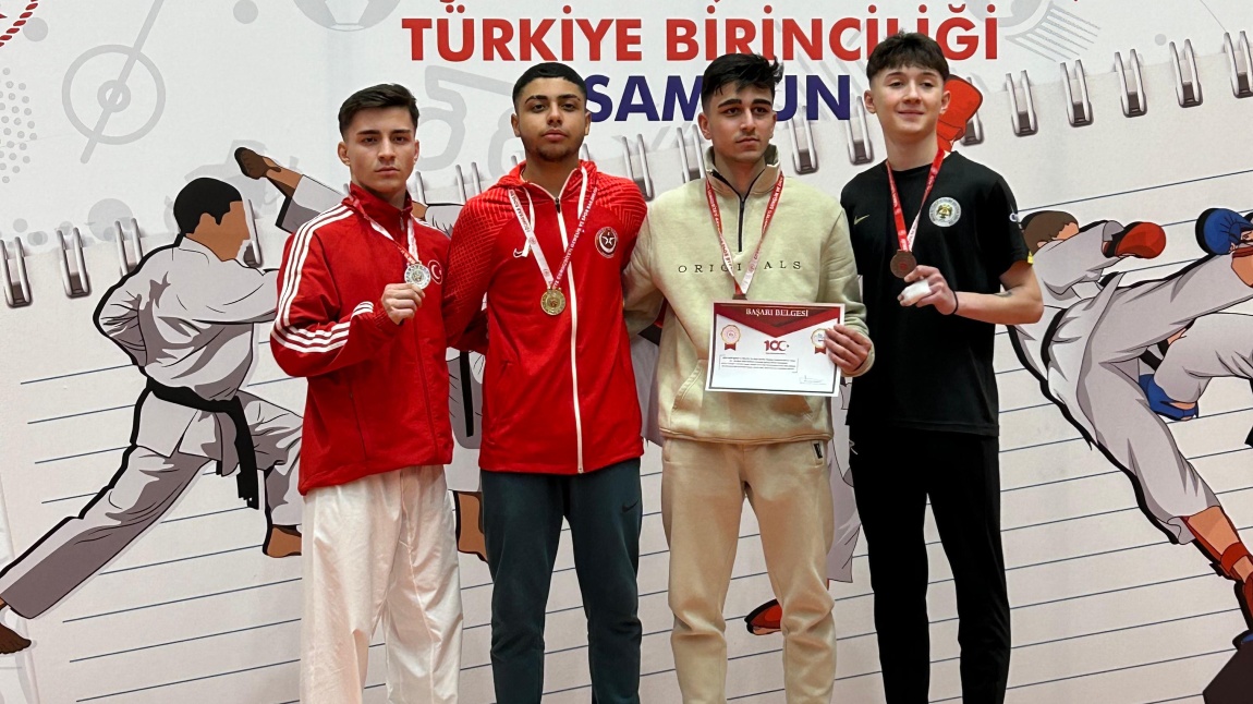 Karate Sporunda Türkiye İkinciliği 